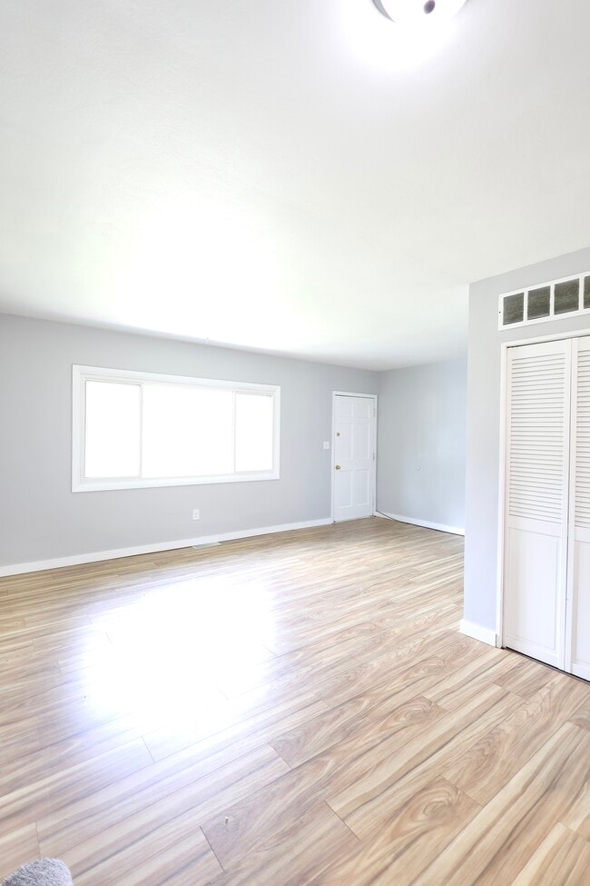 Building Photo - 2851 Fillmore Ln