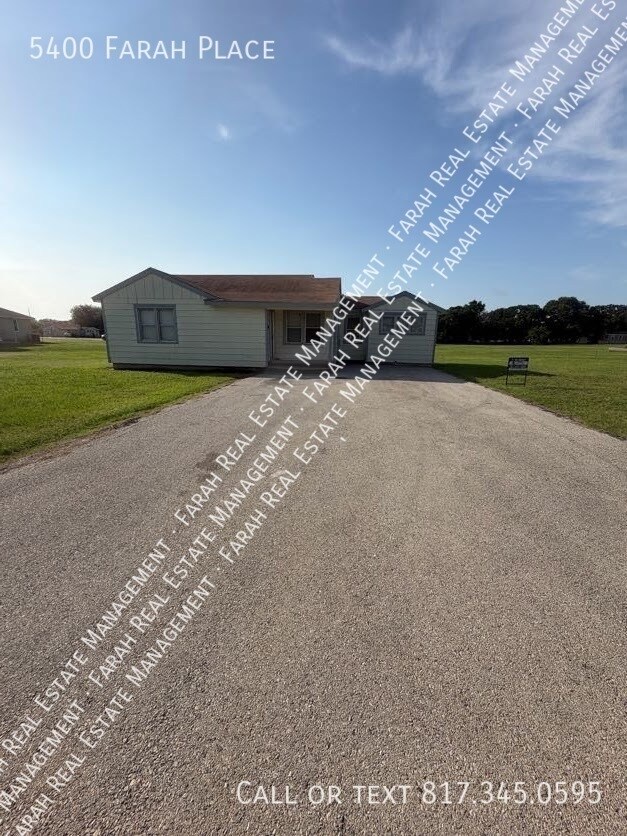 Building Photo - 5400 Farah Pl