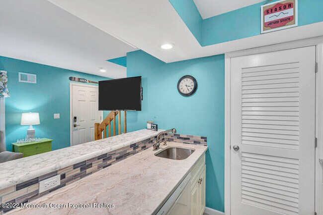 Building Photo - 1709 NJ-35