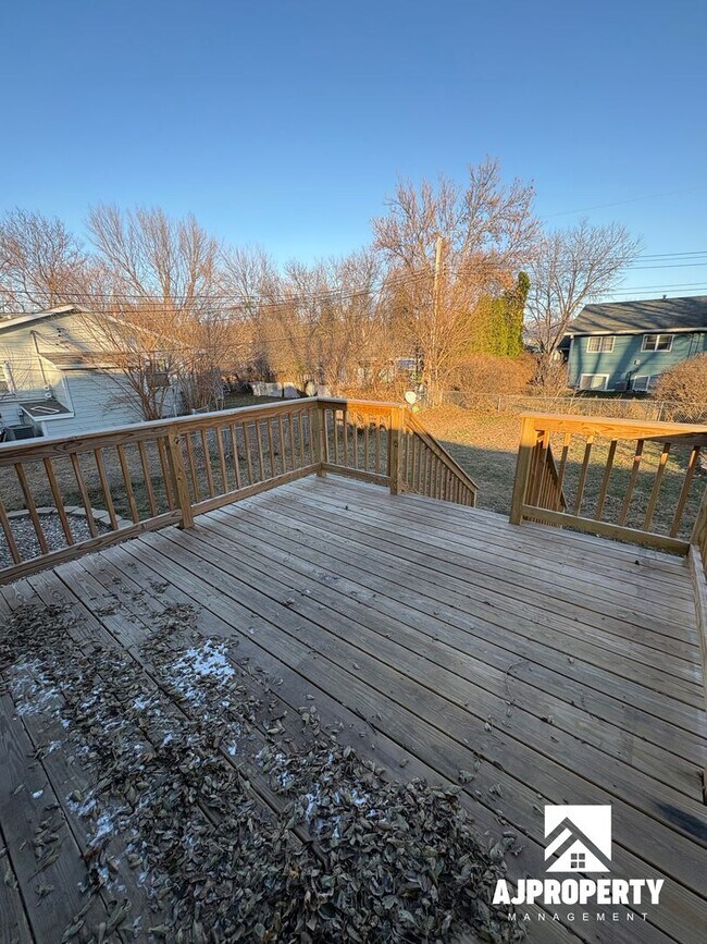 Building Photo - 3012 S Phillips Ave