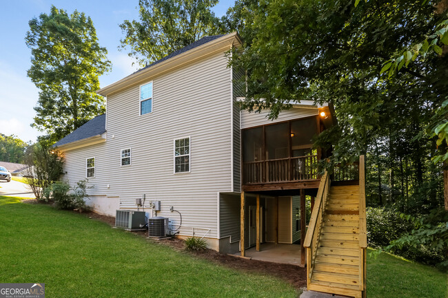 Building Photo - 90 Stiles Dr