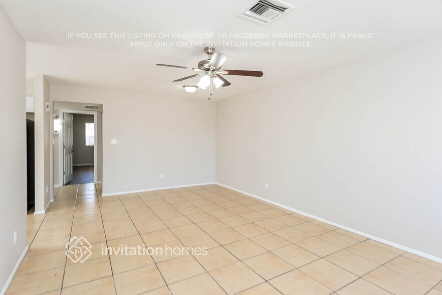 Building Photo - 4447 E Contessa St