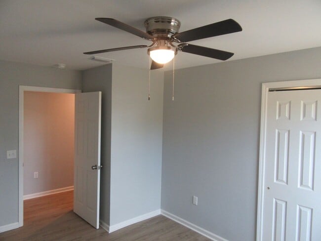 Building Photo - 1132 Mulberry Ave