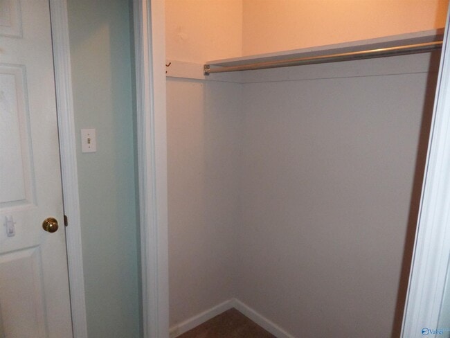 Building Photo - 2503 Jarvis St SW