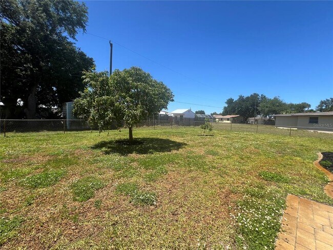 Building Photo - 650 Hartford Dr NW
