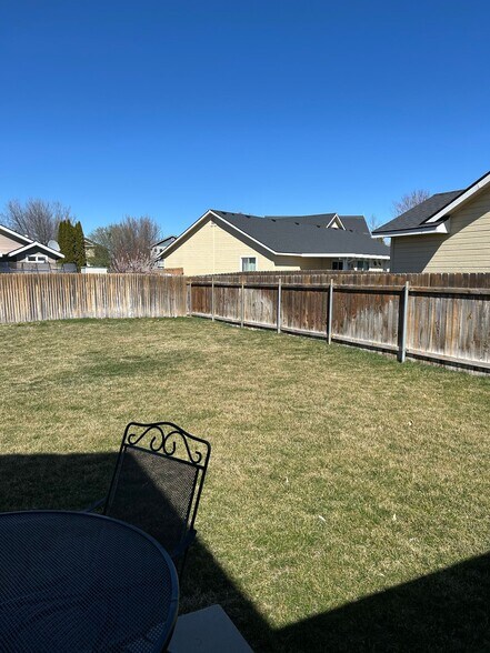Building Photo - 12086 W Peak View Ct