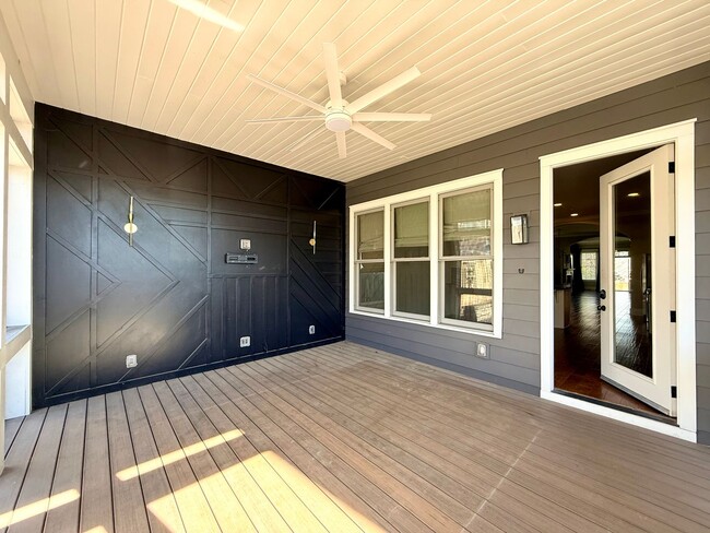 Building Photo - MAY SPECIAL!!  1/2 off 1st full month of rent! This is 12 South living at its finest.