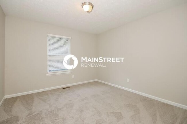 Building Photo - 2780 Deerfield Dr
