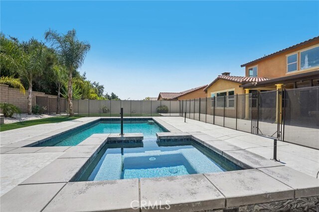 Building Photo - 35676 Small Pine Ct