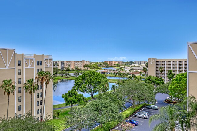 Building Photo - 7290 Kinghurst Dr