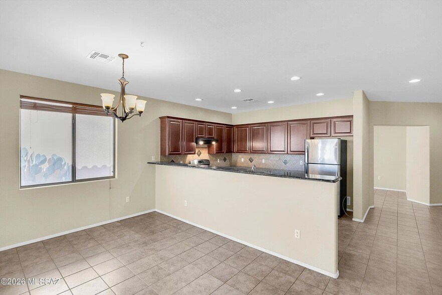 Building Photo - 2221 E Stone Stable Dr