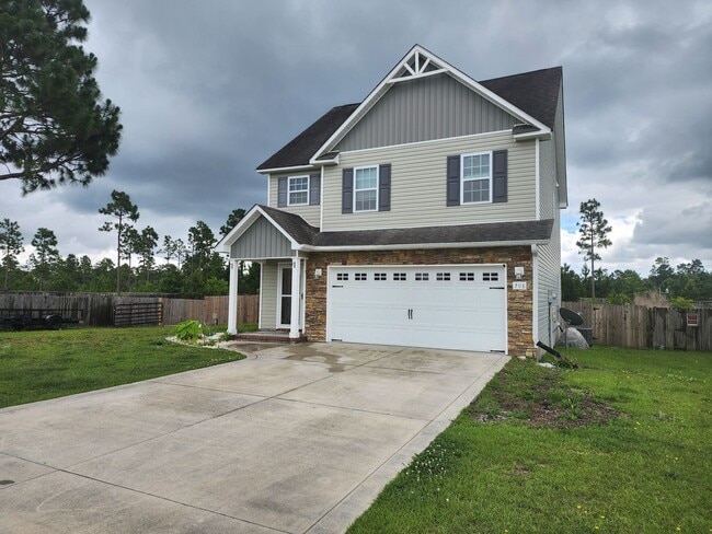 Building Photo - 208 Lockwood Ct