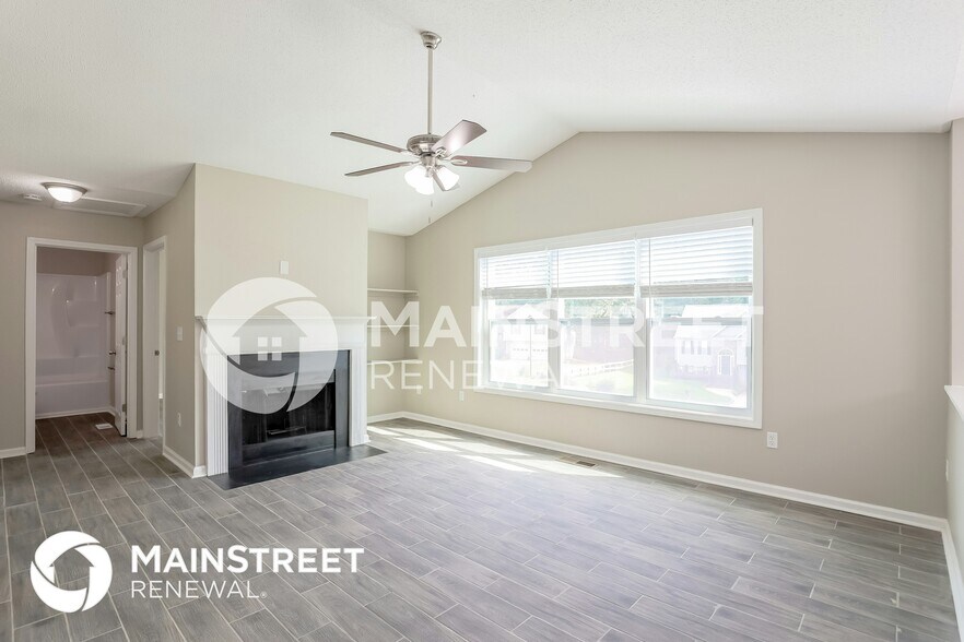 Building Photo - 214 S Red Oak Way