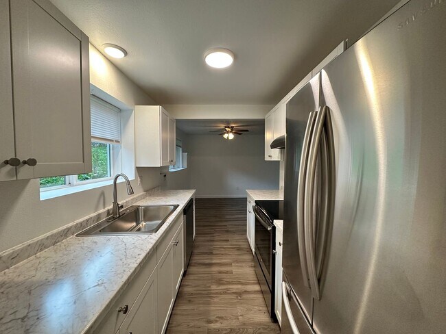 Building Photo - Beech Street