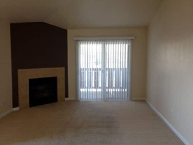 Building Photo - 1301 Lake Cir