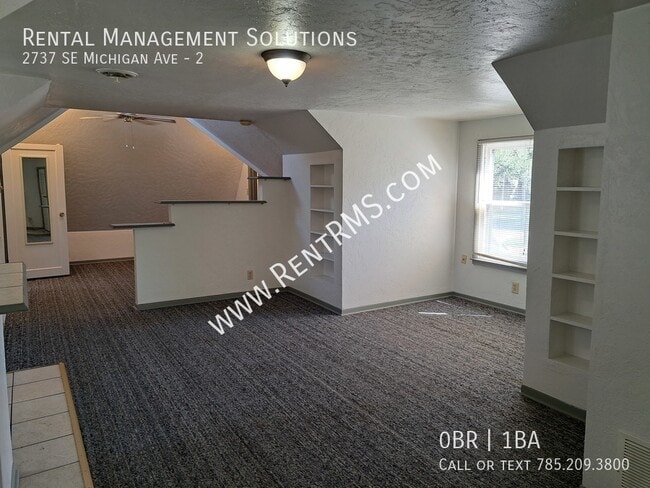 Building Photo - 2737 SE Michigan Ave