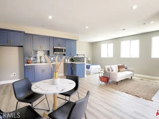 Primary Photo - Private, Peaceful Studio Retreat in Prime ...