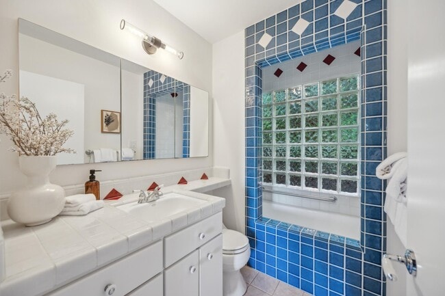 Building Photo - 45 Beverly Terrace