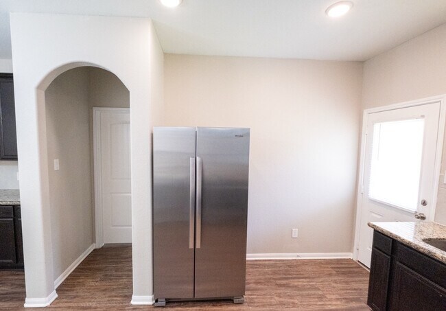 Building Photo - 17039 Amarose Dr