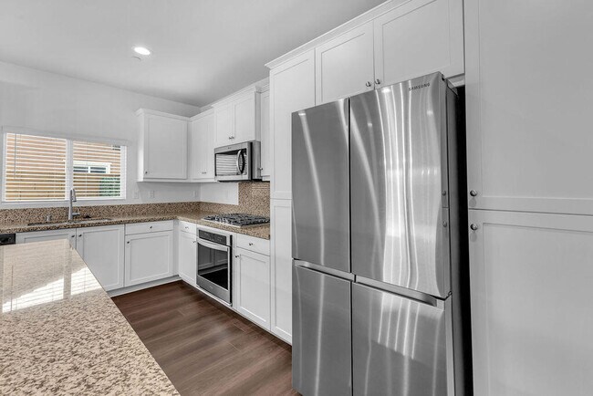 Building Photo - 83325 White Stallion Rd