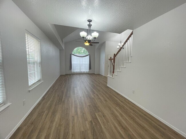 Building Photo - 5555 Mansfield Pl NW
