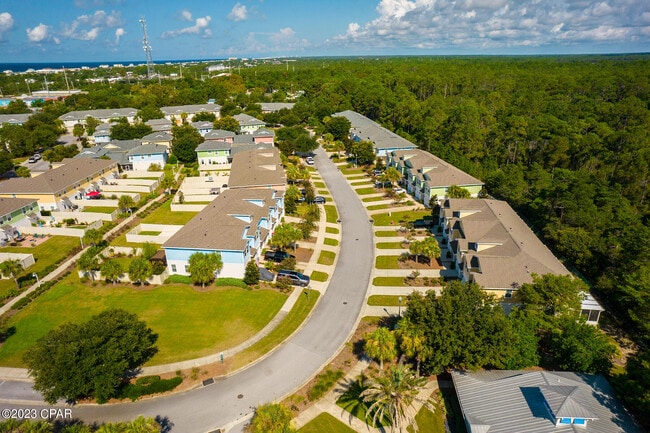 Building Photo - 324 Sand Oak Blvd