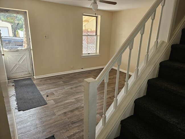 Building Photo - 313 Buttonwood St