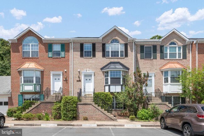 Building Photo - 46613 Silhouette Square