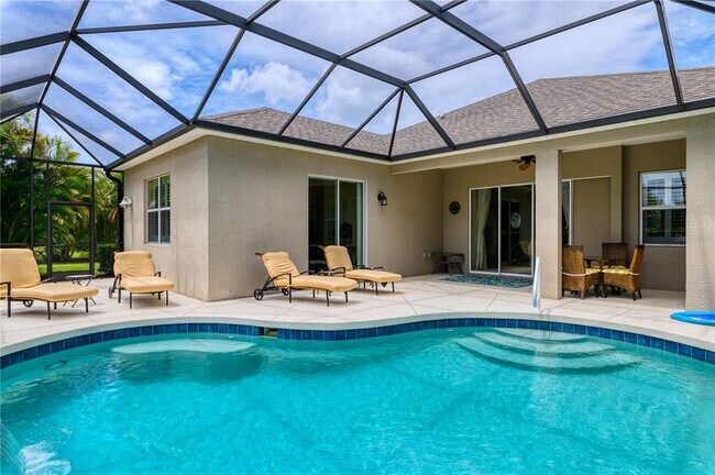 Building Photo - 4720 Claremont Park Dr