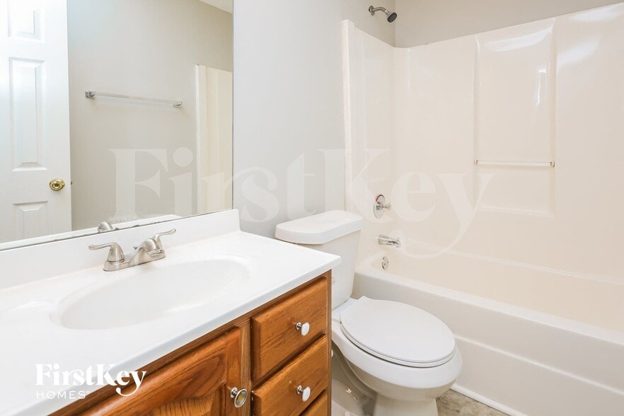 Building Photo - 6029 Rose Ct
