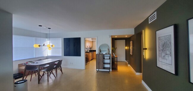 Building Photo - 18901 NE 14th Ave