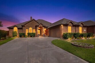 Building Photo - 997 Shady Lane Drive