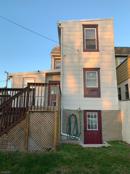 Building Photo - 258 Chambers St