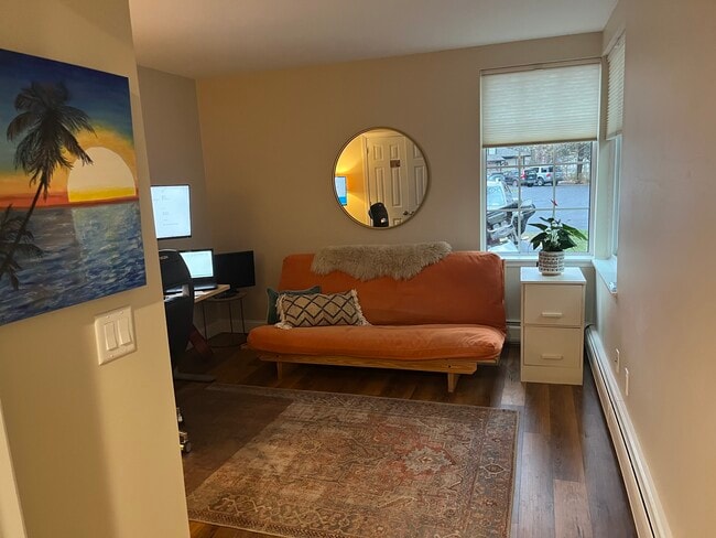 Den, office or 2nd bedroom - 9 Lake Forest Dr