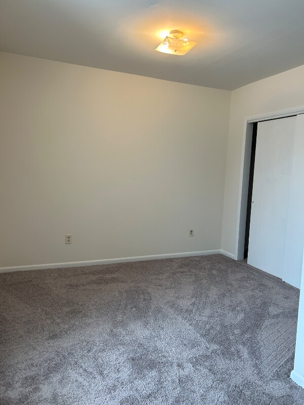 Building Photo - 42 E Pine St