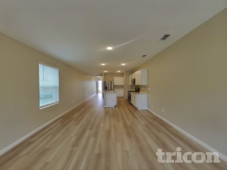 Building Photo - 2881 Grand Finale St