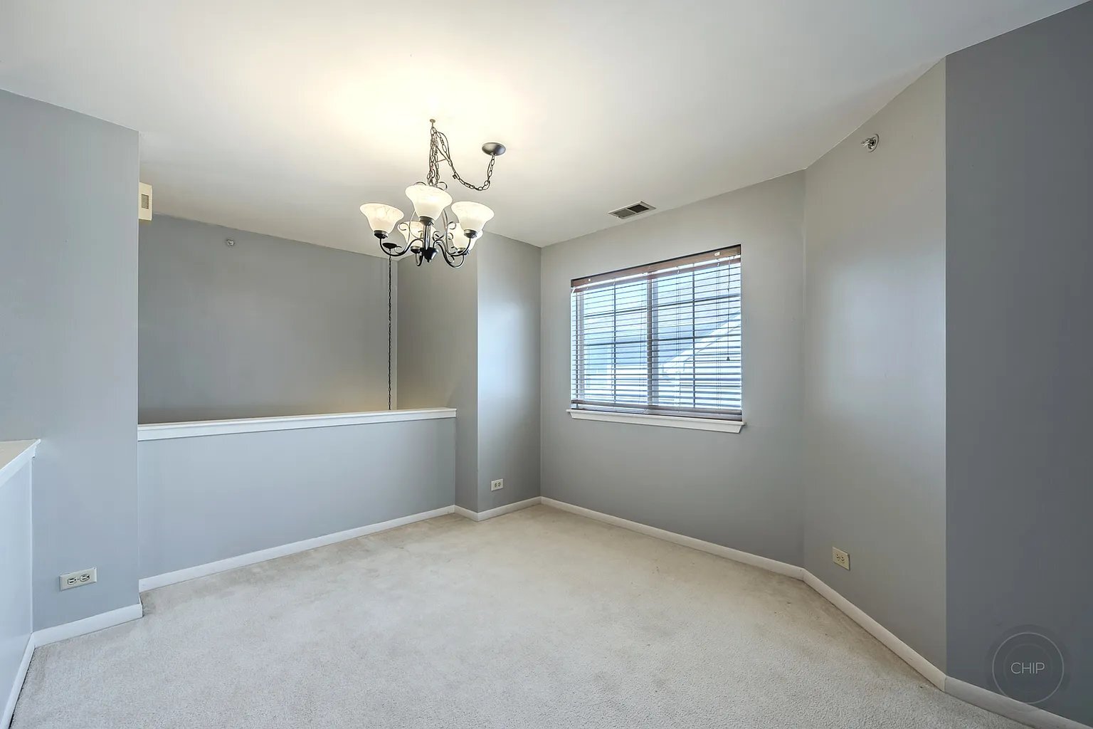 Building Photo - 1136 Cambria Ln S
