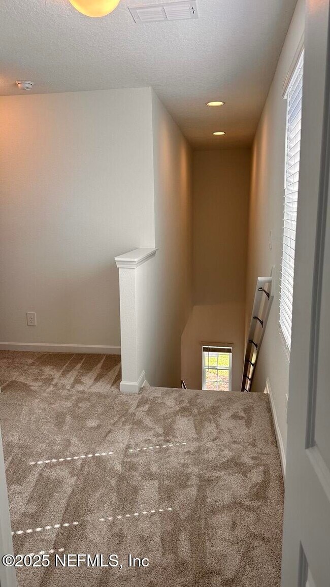 Building Photo - 47 Carbonell Pl