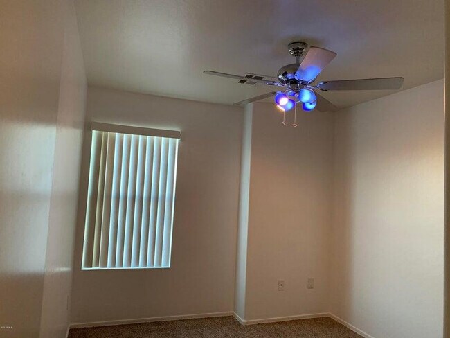 Building Photo - 1408 S 122nd Ave