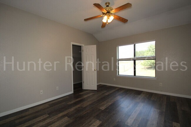 Building Photo - 3007 Dannen Ct