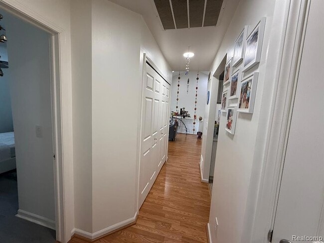 Building Photo - 3635 Reeves Dr