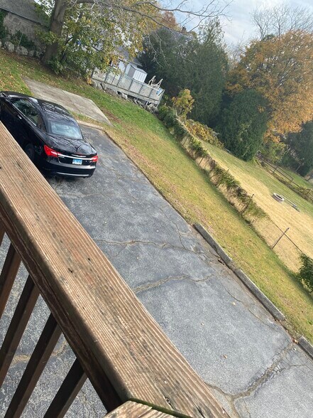 Building Photo - 60 Ashcraft Rd