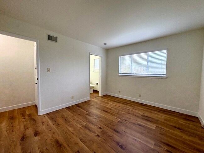 Building Photo - Beautiful 3 Bedroom For Rent in Sacramento!