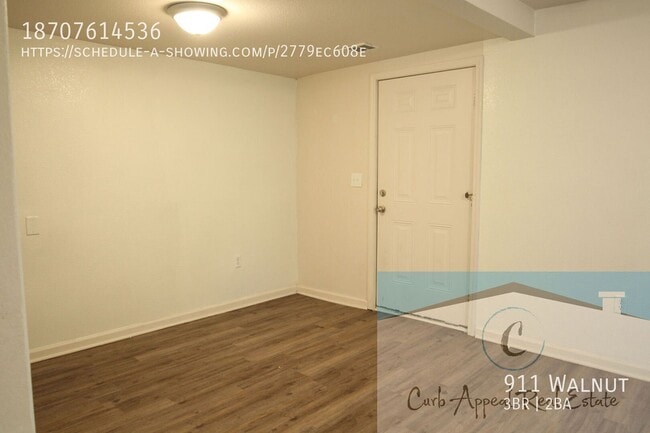 Building Photo - 911 Walnut-