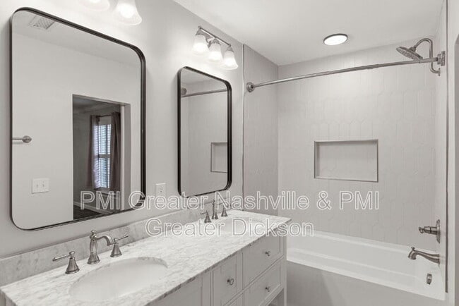 Building Photo - 1920 Randolph Pl