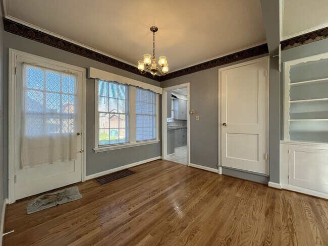 Building Photo - 2055 N Blandena St