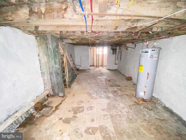 Building Photo - 3329 Malta St