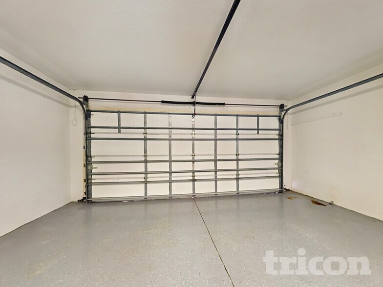 Building Photo - 2215 3rd Ave E