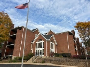 Primary Photo - 91 Hunt Club Dr