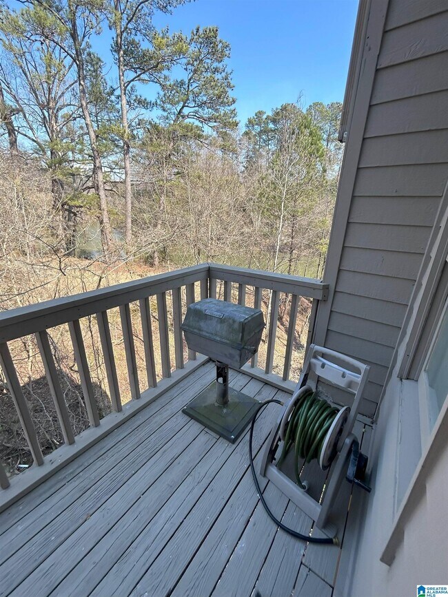 Building Photo - 3044 Cahaba Cliffs Dr